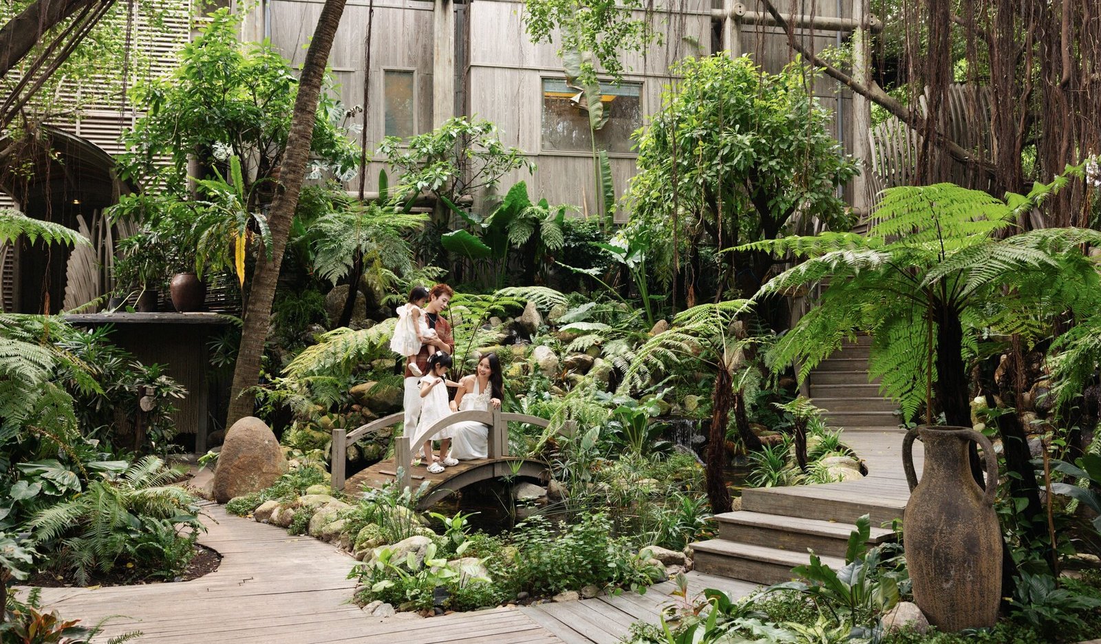 An Lam Retreats Saigon River